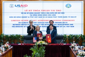 USAID VÀ BỘ NN-PPNT KHỞI ĐỘNG DỰ ÁN MỚI VỀ CHỐNG BUÔN BÁN ĐỘNG VẬT HOANG DÃ VÀ KÝ THỎA THUẬN HỢP TÁC VỀ ỨNG PHÓ BIẾN ĐỔI KHÍ HẬU