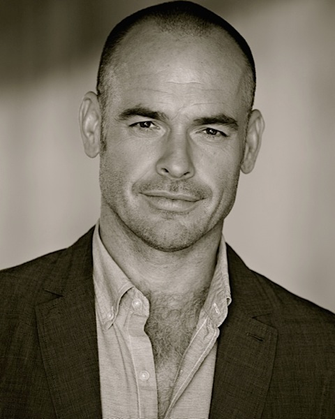  Diễn viên Hollywood Paul Blackthorne khởi động chiến dịch “Việt Nam ơi, bảo vệ tê giác!” 