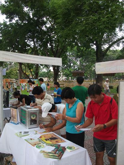  Tp. Hồ Chí Minh: Triển lãm kêu gọi bảo vệ ĐVHD